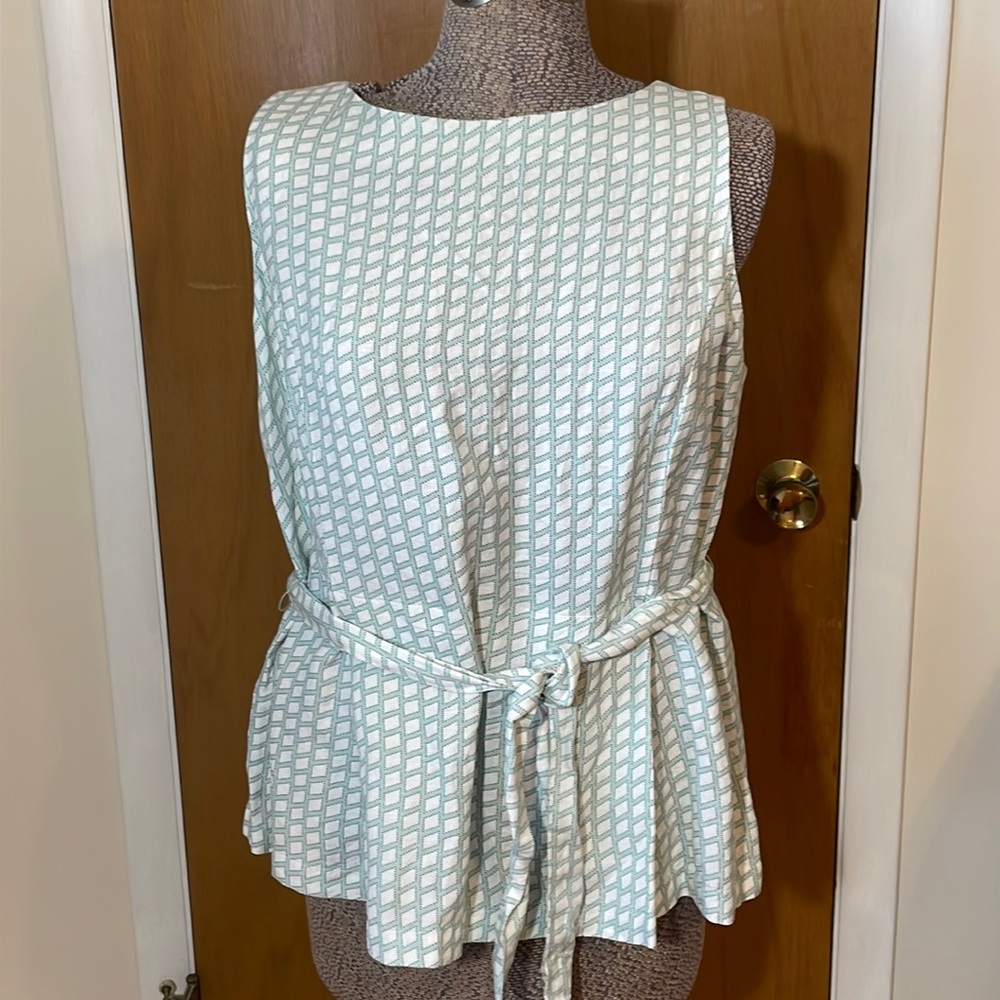 Ann Taylor Factory NWT Womens Petite Large LP Sleeveless Blouse with Belt
